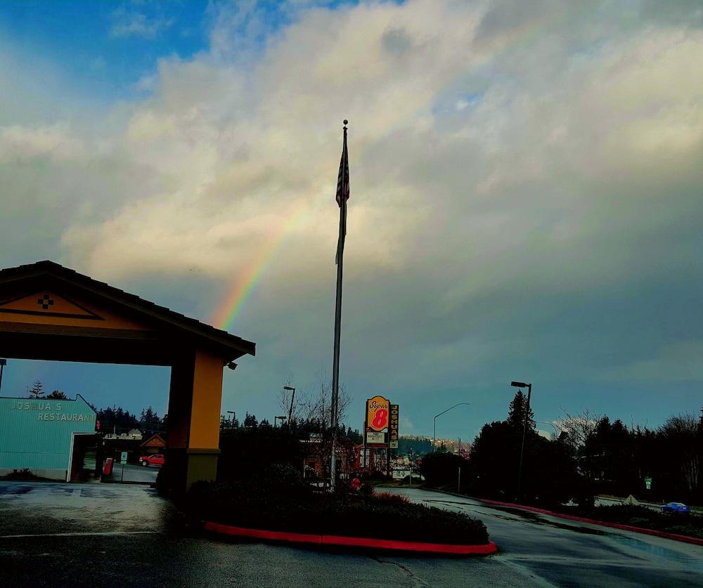 Super 8 By Wyndham Port Angeles At Olympic National Park Motel Exterior photo